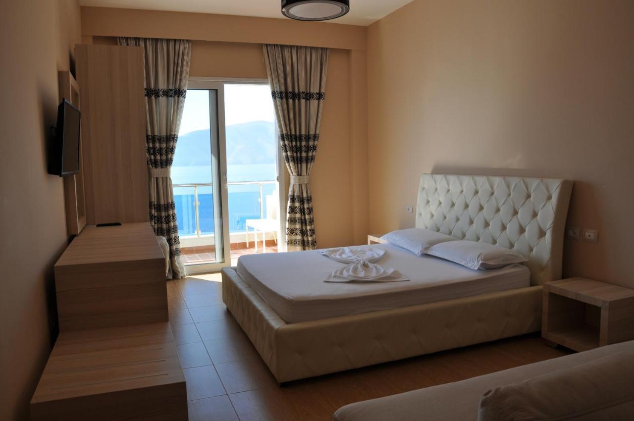 Coral Hotel & Resort Radhimë Quarto foto