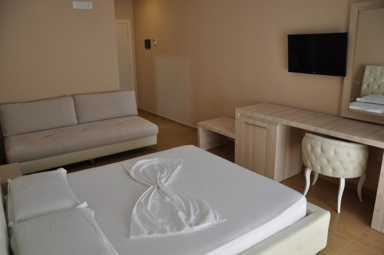 Coral Hotel & Resort Radhimë Quarto foto