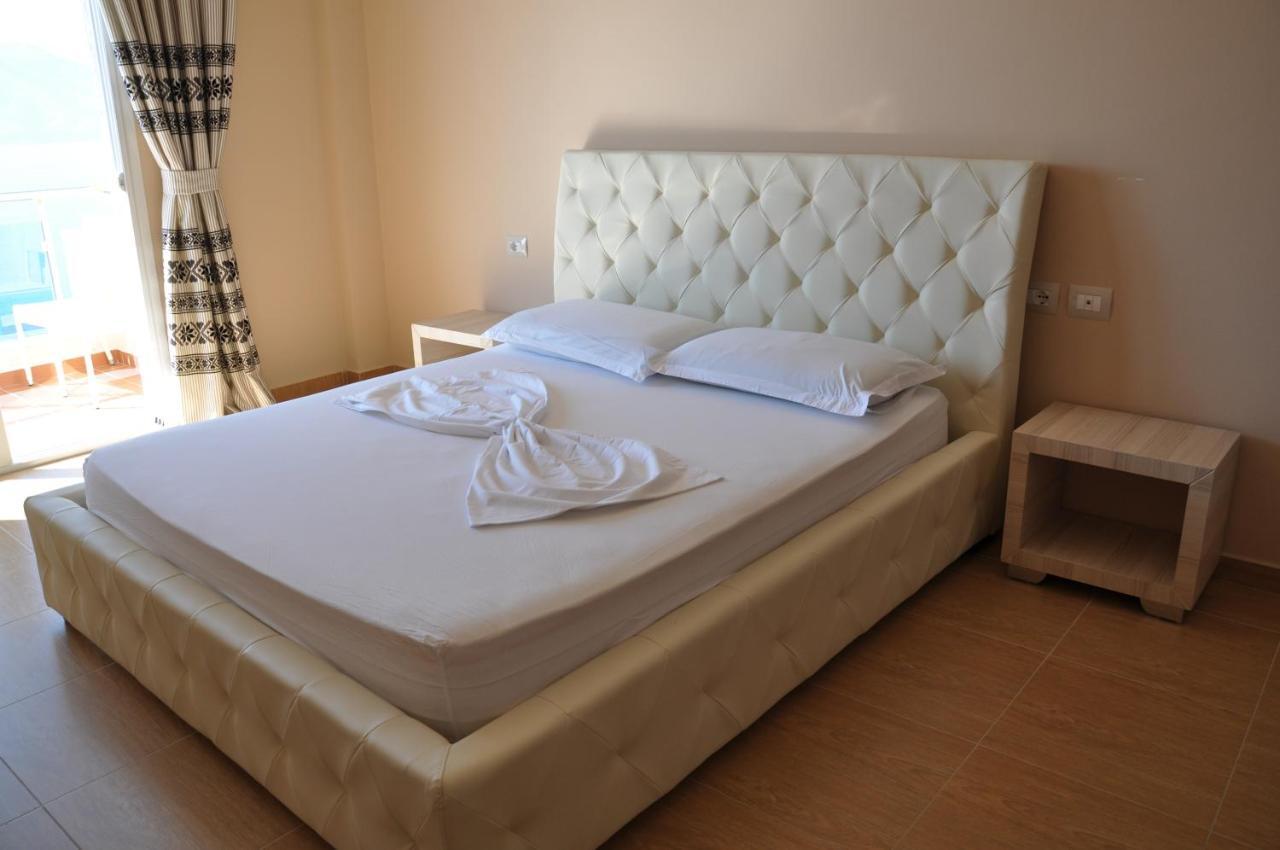 Coral Hotel & Resort Radhimë Quarto foto